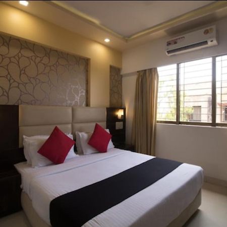 מומביי Hotel Galaxy Comforts מראה חיצוני תמונה