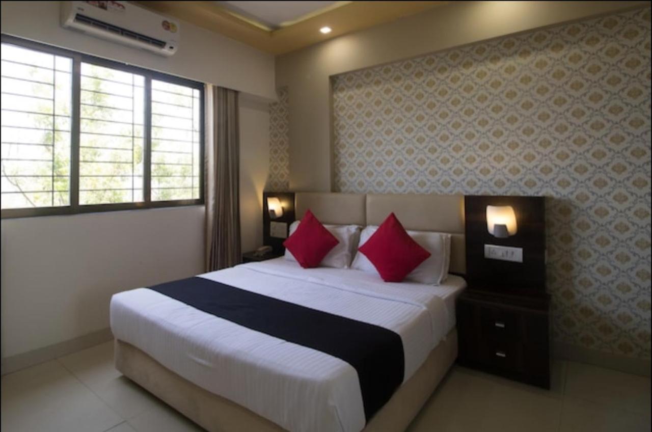 מומביי Hotel Galaxy Comforts מראה חיצוני תמונה